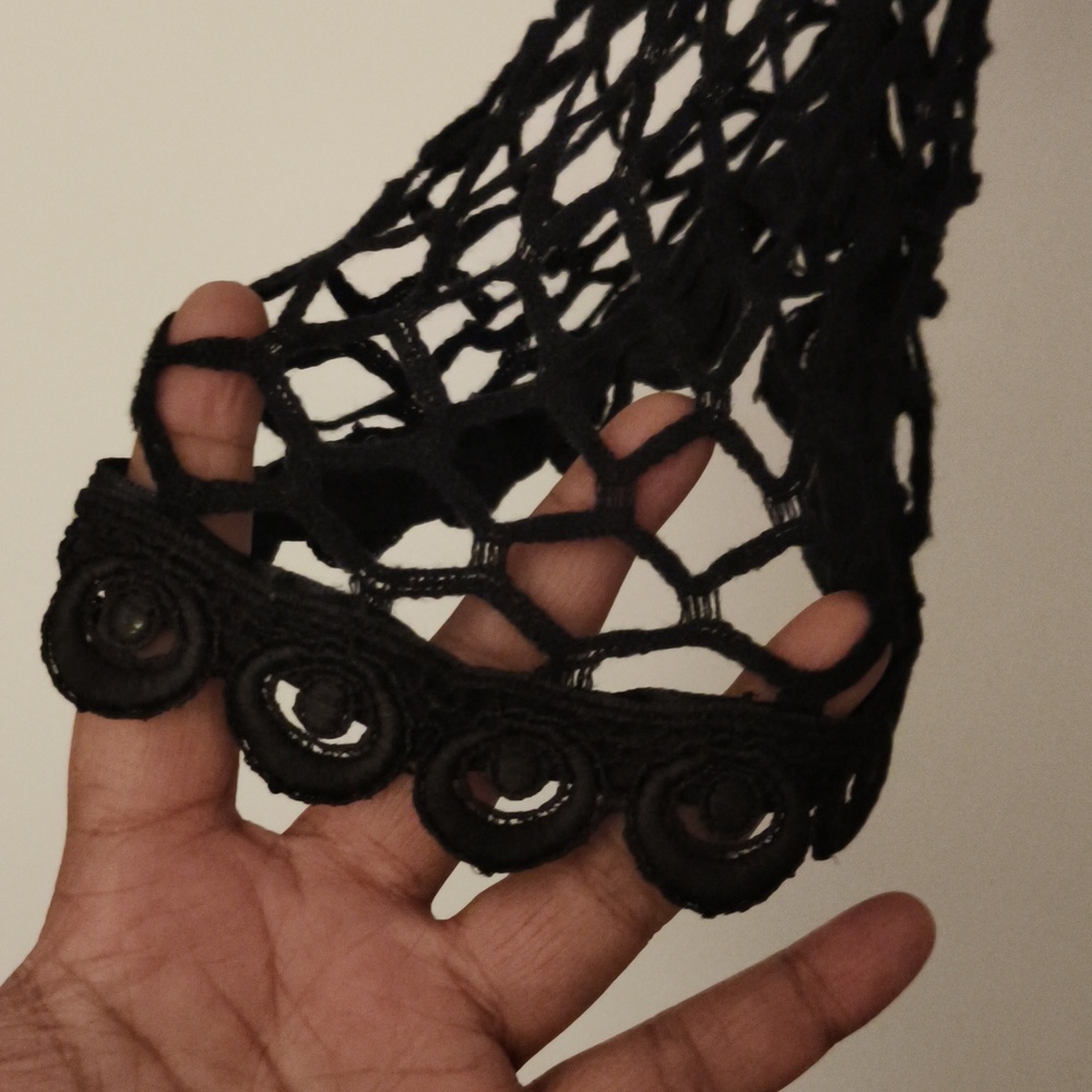Netty Top - Picture 3 of 6